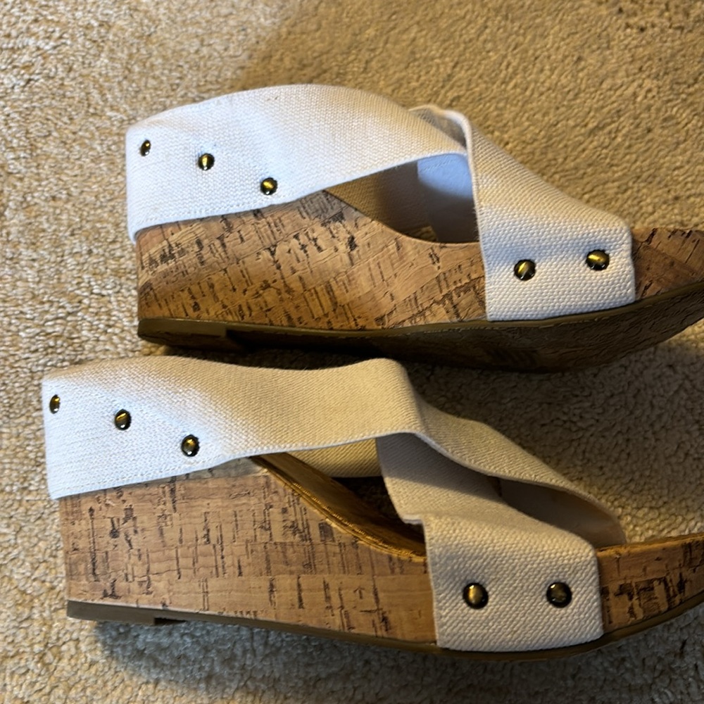 Summer wedge white strap sz 11 brand is Spirt ex condition - Picture 3 of 3